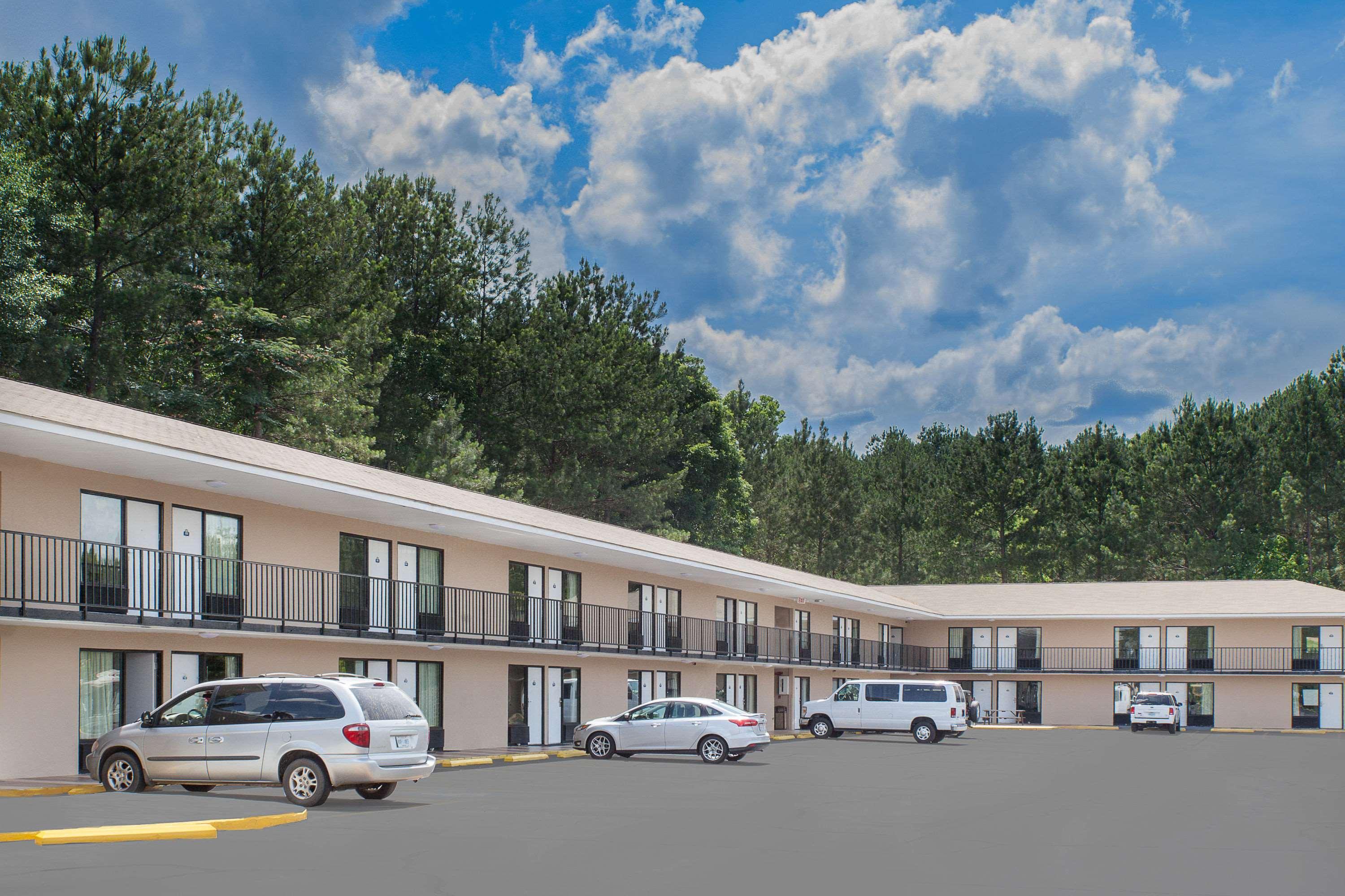 Days Inn By Wyndham Newton Ms I-20 Εξωτερικό φωτογραφία